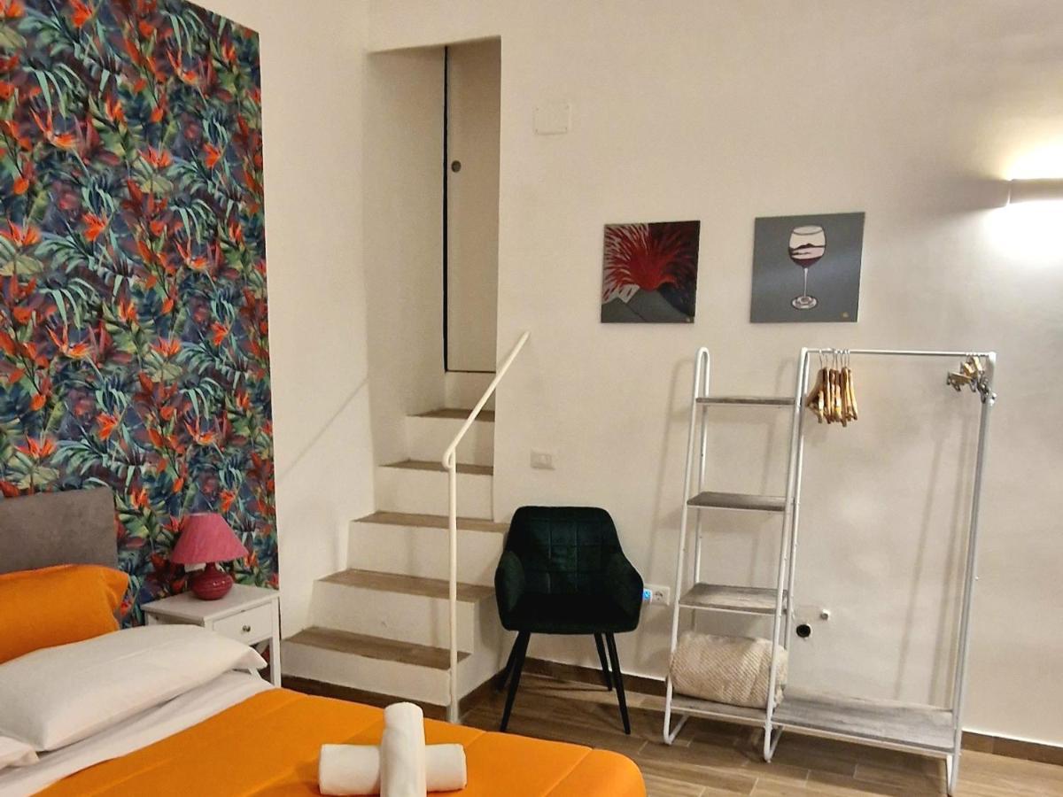 Tribunali Platamon Neapel Exteriör bild